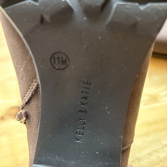 Kelly & Katie Women's Ankle Boots Size 11M Brown Faux Suede Chunky Heel Side Zip - Picture 3 of 8